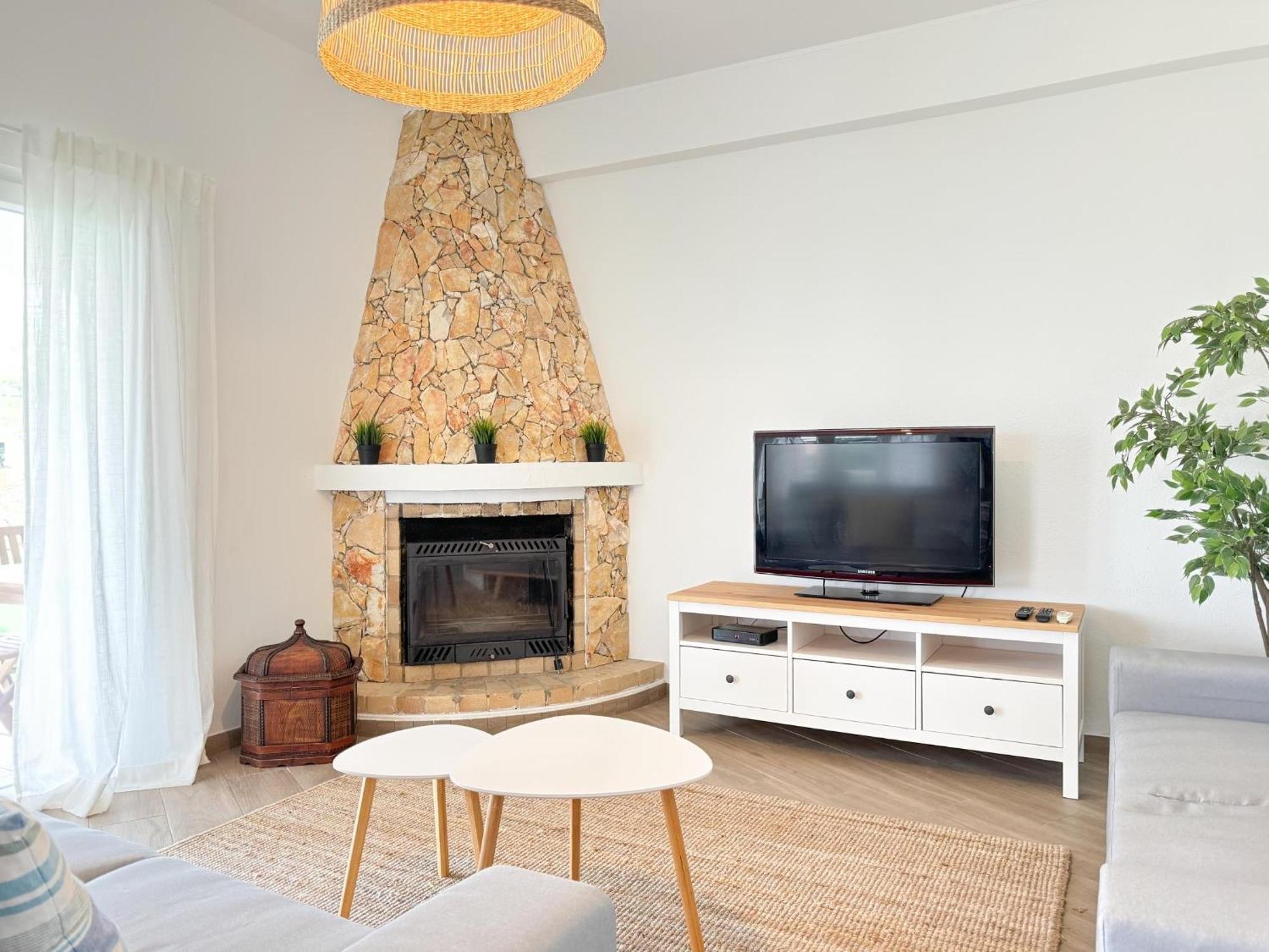Charming House With Pool And Close To Beaches #1946 Apartamento Lagos